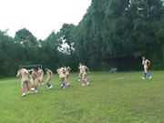 性感日本女足正在赤身裸體踢球